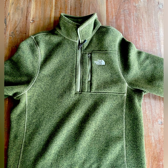 North Face Gordon Lions half zip green Medium - Picture 1 of 2